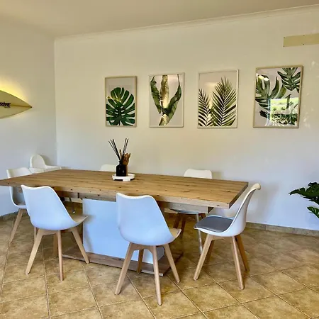 Salty & Swell Apartman